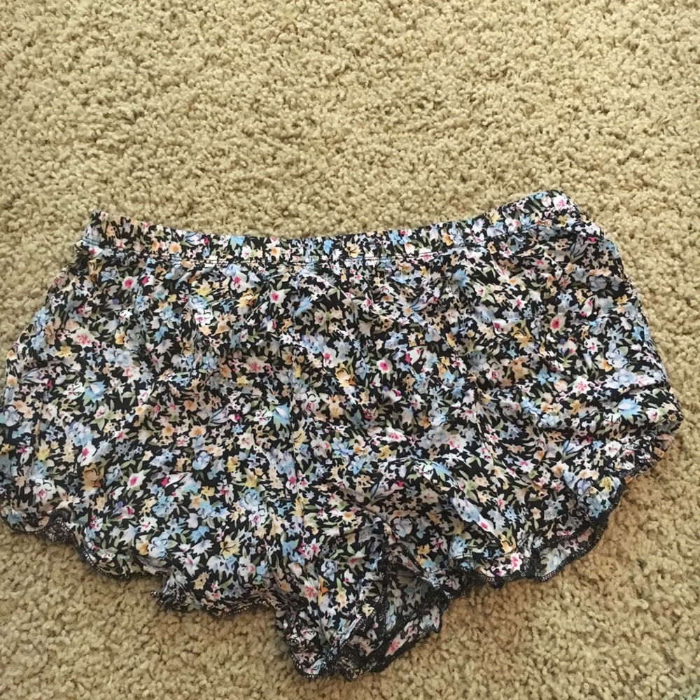 Floral pattern shorts